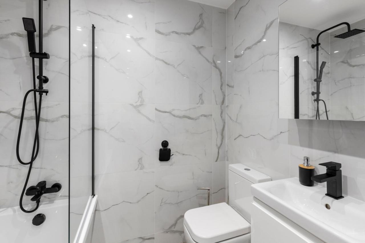 شقة Star London Vivian Avenue 2-Bed Haven The Hyde المظهر الخارجي الصورة